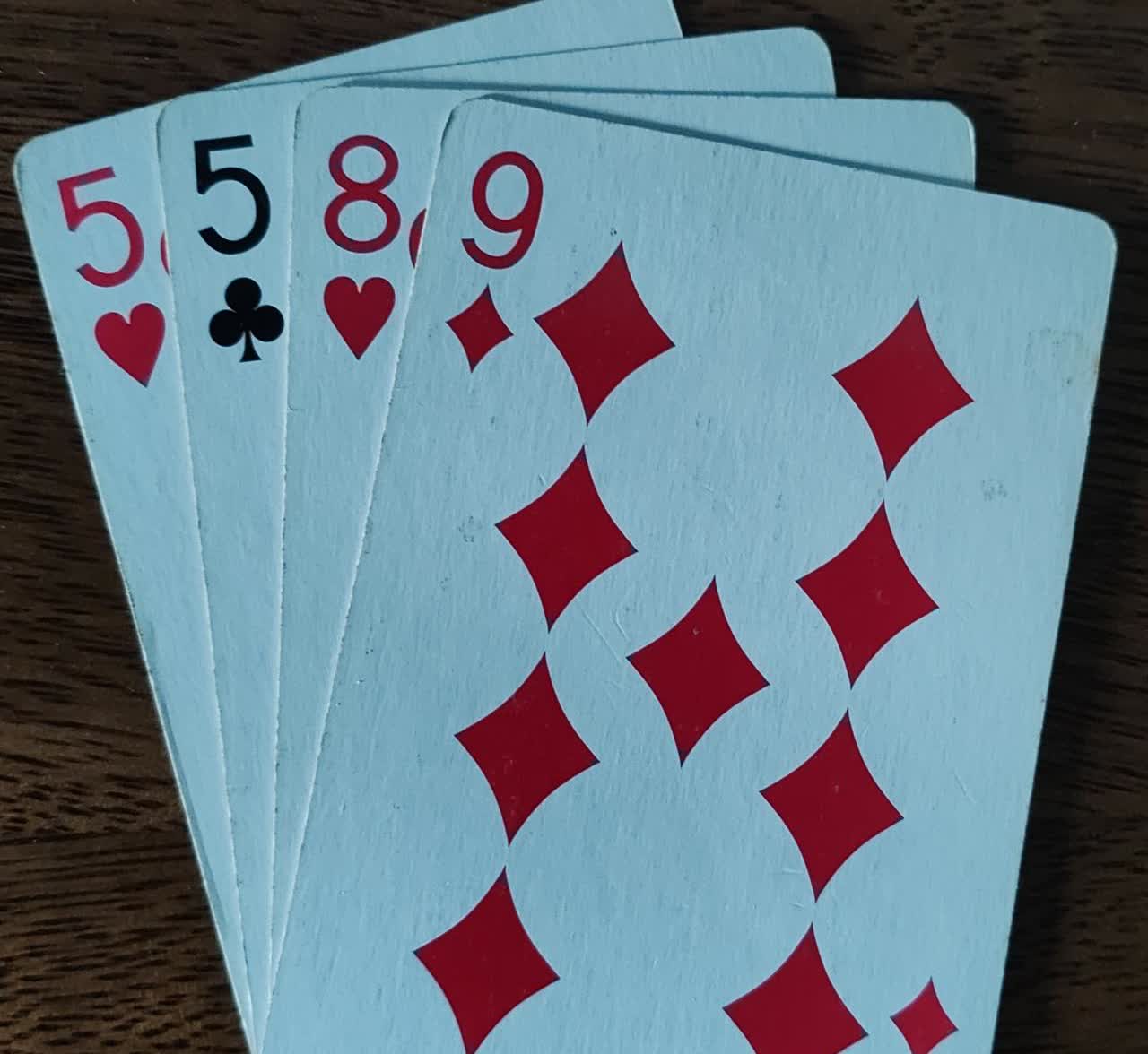 24点益智小游戏，继续挑战不可能。今天第一副牌5589，这么大牌面
