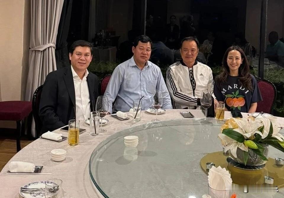 泰柬边境剑拔弩张之际，戏剧性的一幕出现了！泰柬双方在马来西亚第二次签暑停火协