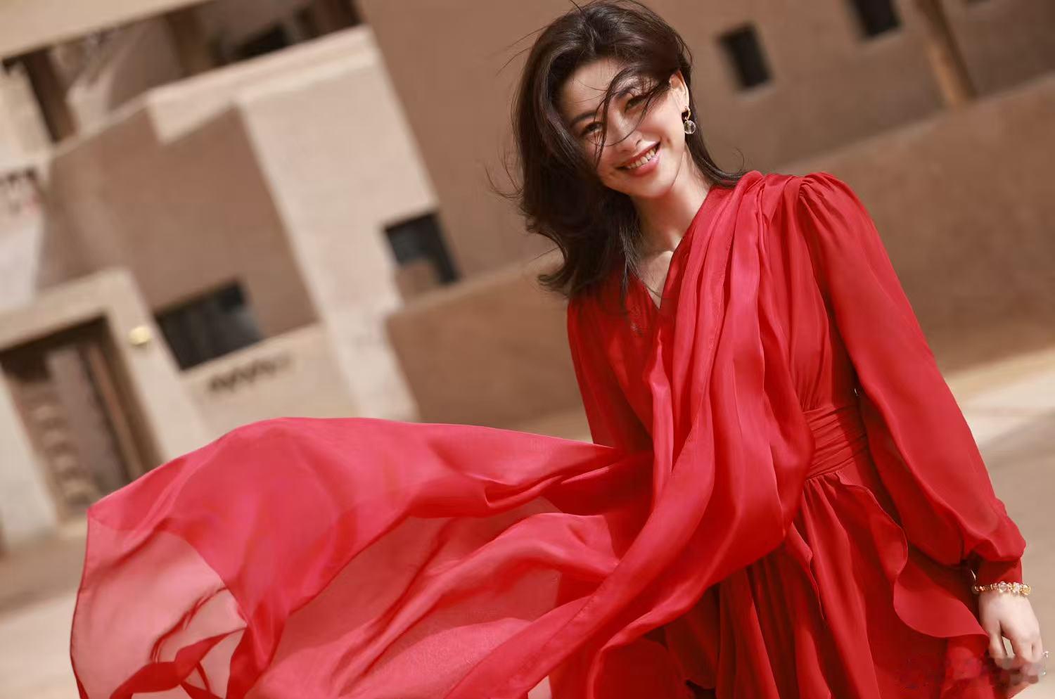 朱珠说女人什么时候开始都不晚朱珠这段话真的说到心坎里，不管处在什么年纪什么处境