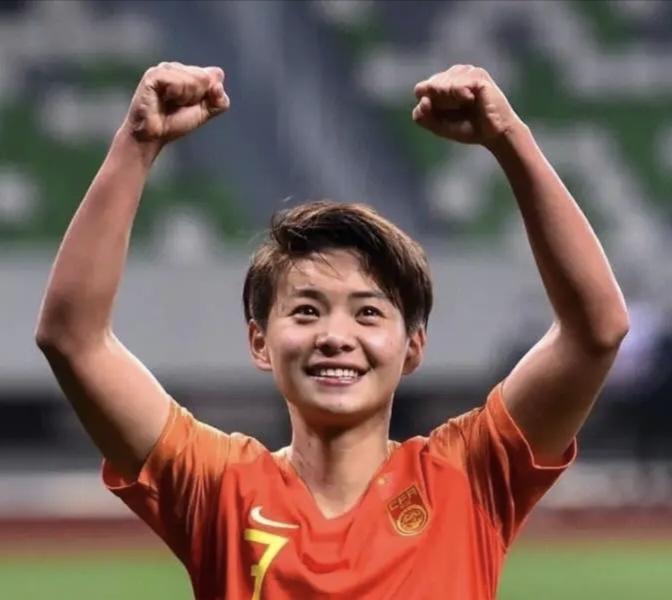 中朝大战，中国女足立足防守反击，应有取胜之机！中国女足和朝鲜女足