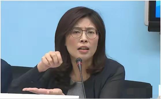 5月9日，郑丽文终于正面回应统一，她说：统一不是不可能，但不是一蹴而就。这话