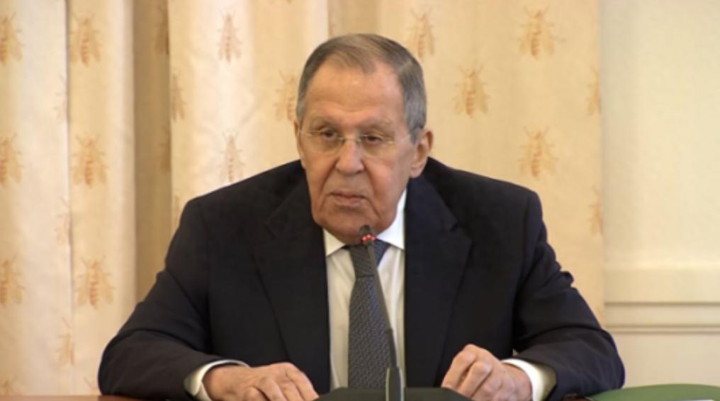 俄罗斯已经定了，要给伊朗送三样硬家伙：无人机、防空系统，还有苏35战斗机。消息一