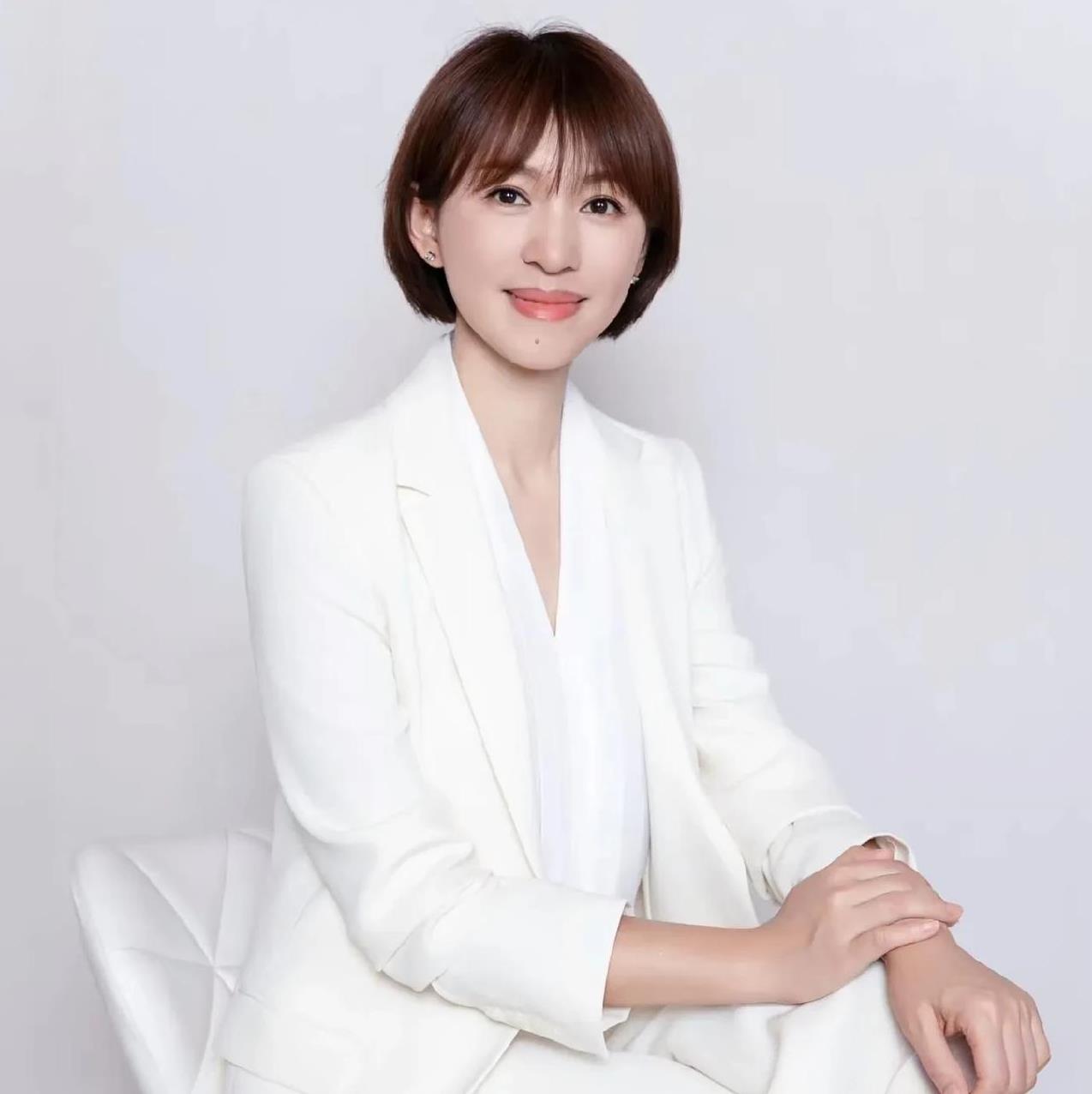 看了欧阳夏丹说“老了就找护工，病了就找护理”我才知道蔡澜那么有钱，就算晚年生