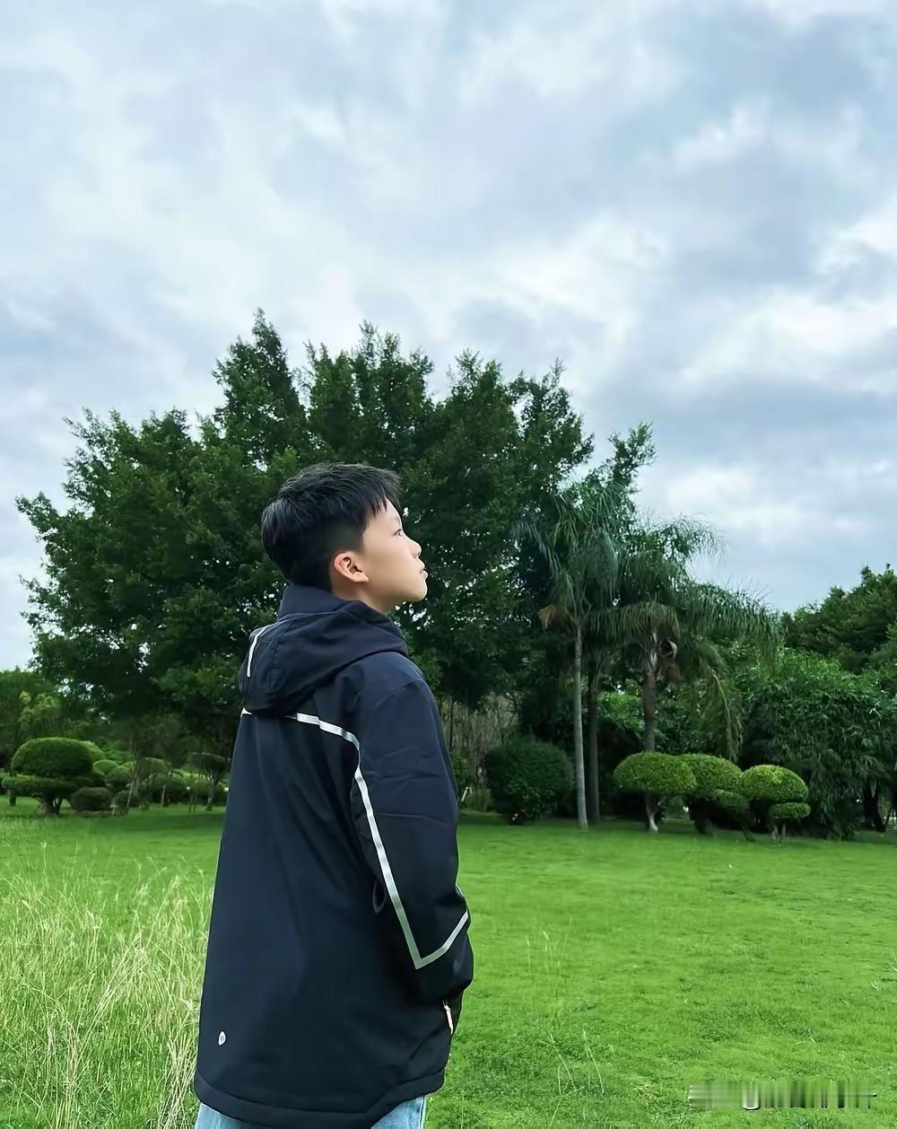 家长不骗家长！冬天给孩子选棉服还是羽绒服？这个问题啊，真让不少爸妈愁得睡不着觉！