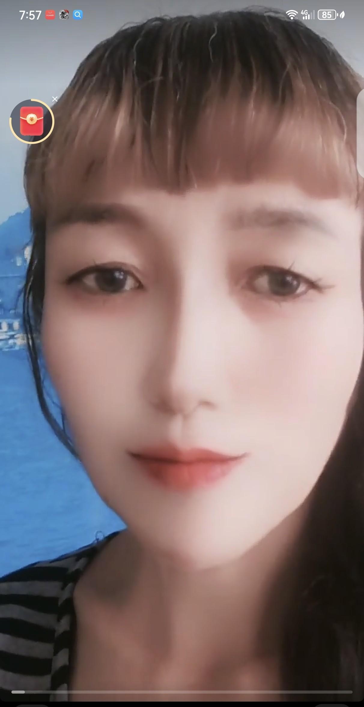 女人喝多后最想干的事儿第一：想找个男人接吻第二：骚扰一下前任第三：撩一下