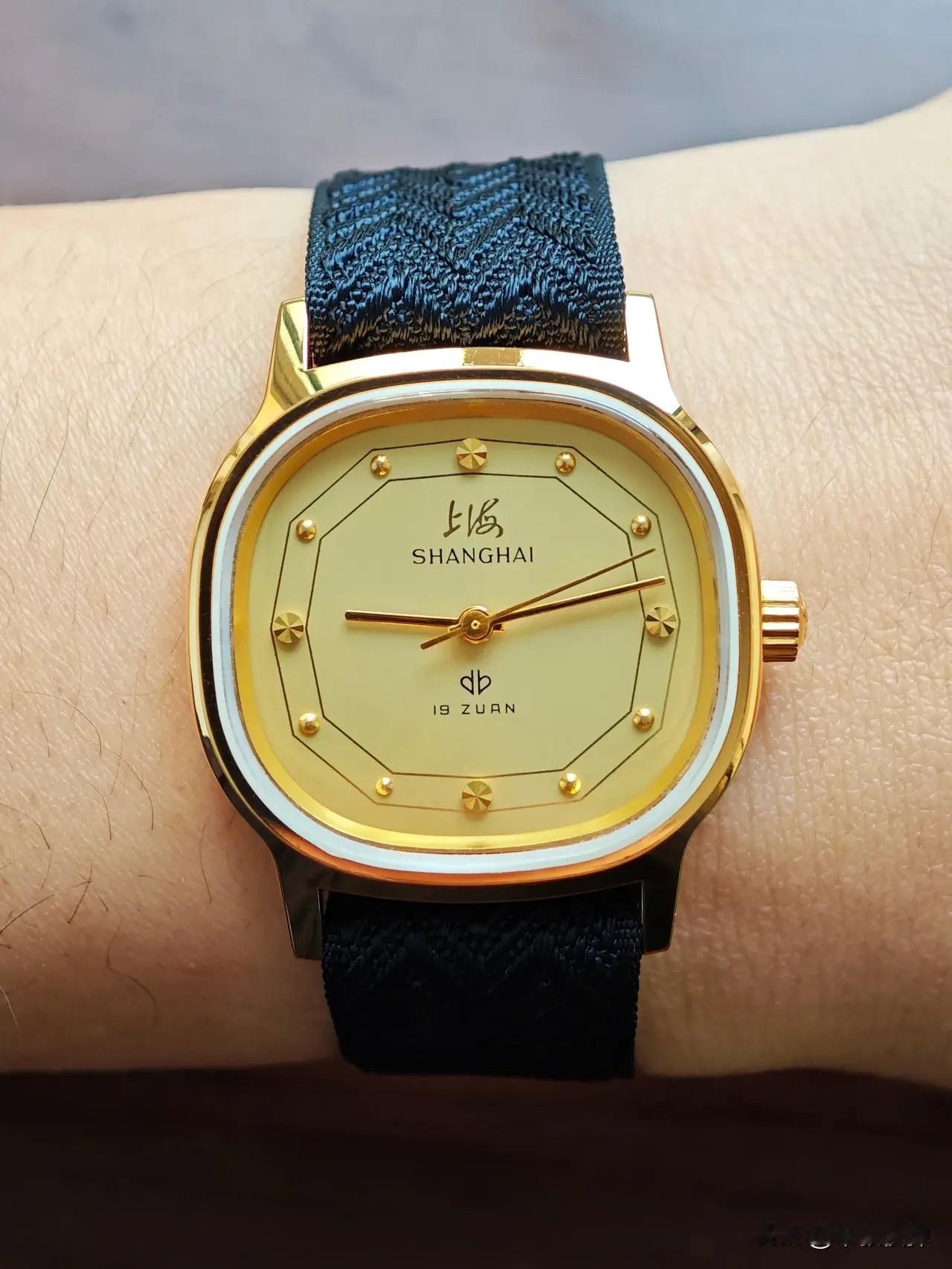 郁亮失联，他辞职那天就已经很明白了。王石的万科这代职业经理人，最终烟消云散，今后