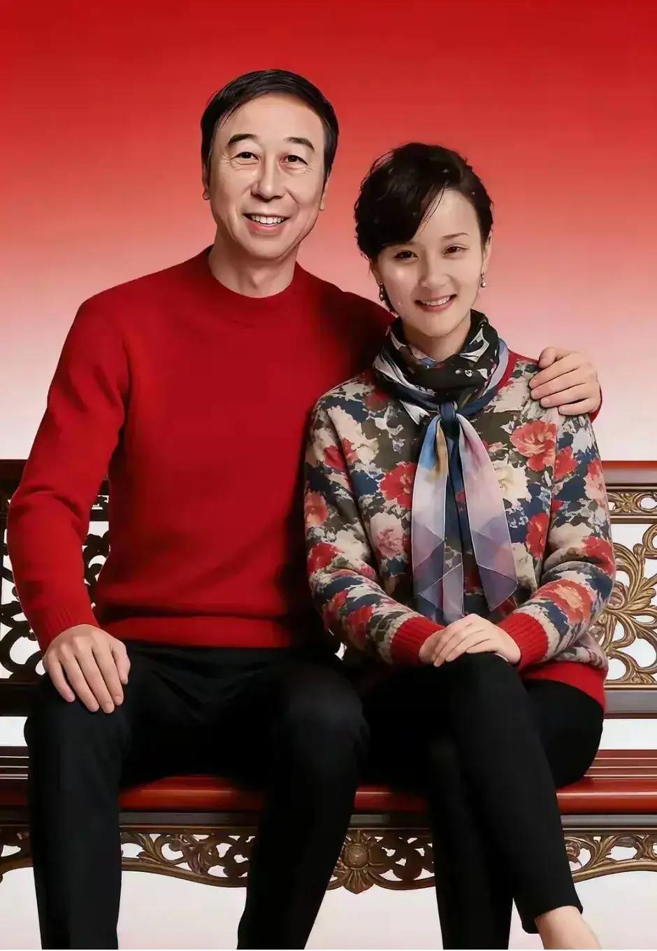 天呐！原来这才是冯巩老师的妻子！冯巩是家喻户晓的曲艺名家，三十余年扎根春晚舞台，