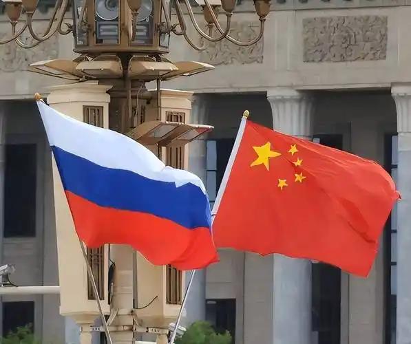 俄罗斯为啥在中吉乌铁路上松口？不是它想通了，是它现在需要上合了。核心诉求就是想用