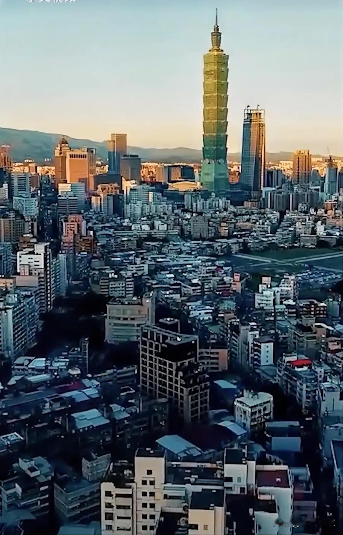 有些人认为围台军演是浪费时间，不如速战速决，快刀斩乱麻，担心夜长梦多。其实，每