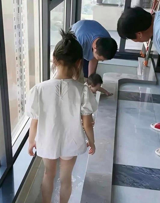 买到楼下的人估计肠子都悔青了吧
