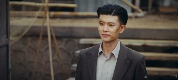 任嘉伦新剧狼人杀carry全场追《风与潮》被任嘉伦的何贤狠狠惊艳！金融狼人杀高