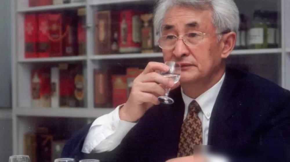 季克良，茅台前董事长，干了48年，喝了2吨茅台。之前刷到好多人酸，说这活换我