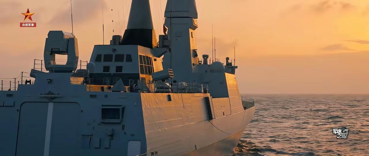 中国054B护卫舰，在054A护卫舰基础上改进而来。从尺寸，满载，续航，外观设