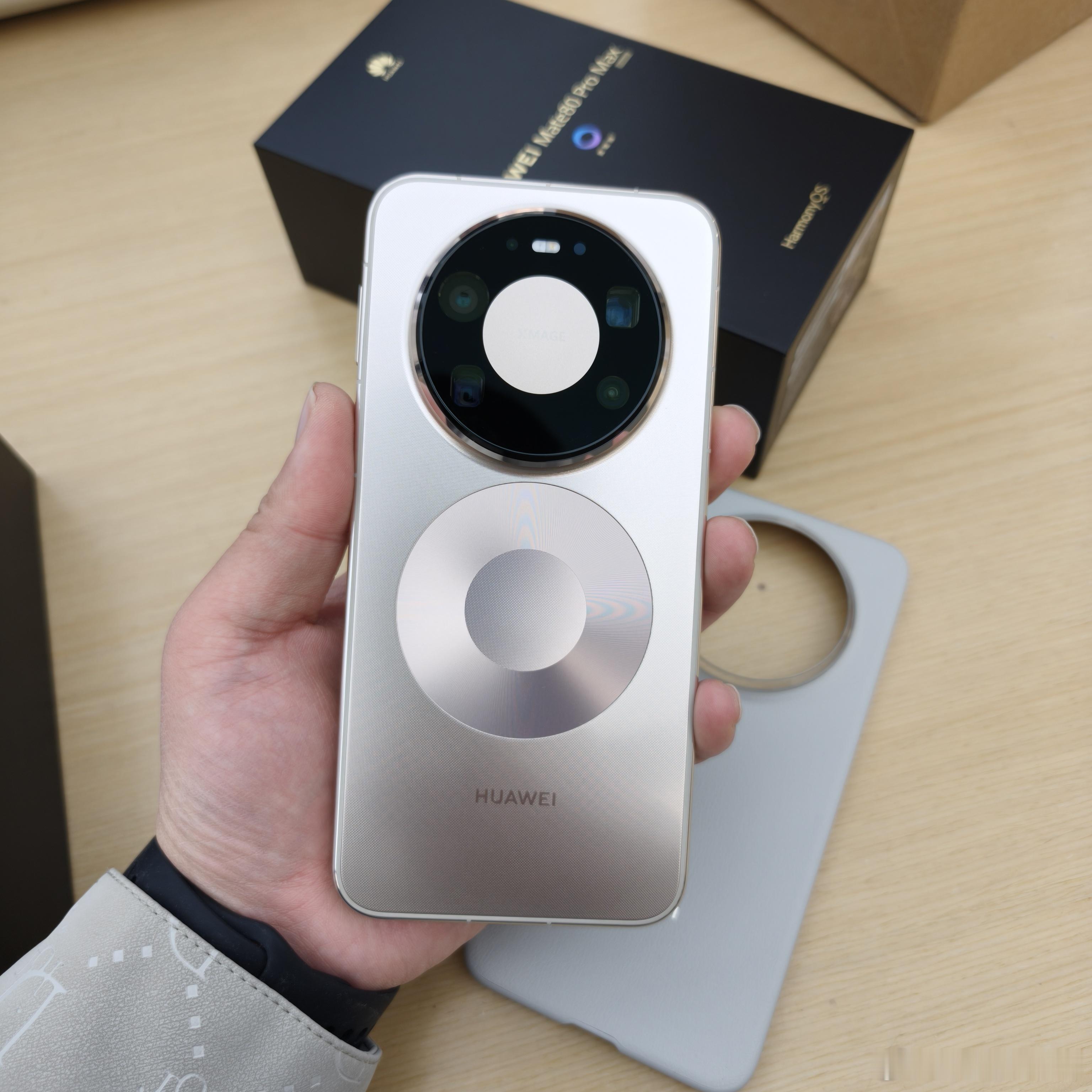 华为鸿蒙华为Mate80ProMax首销当天我就买到了机器，这几天用下来真