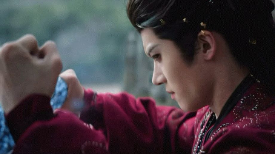 郭老四有出神动图，头一回看到展示男演员胯下视角