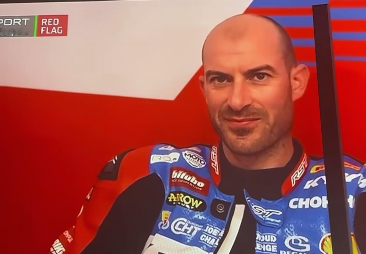 张雪机车在WSBK荷兰站排位赛火了！53号车手德比斯骑着820RR-RS赛车，从