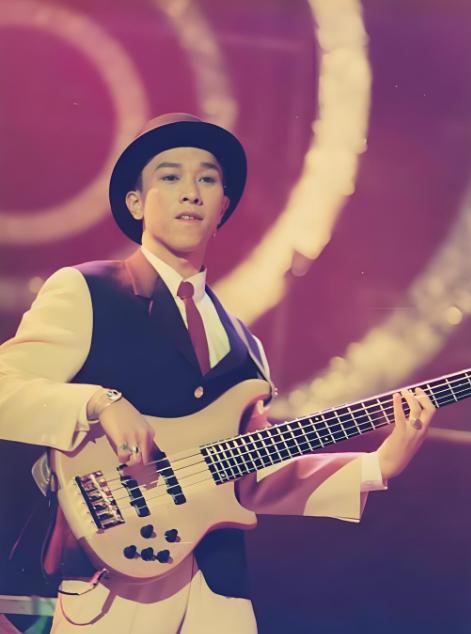 beyond乐队的黄家强为何和黄贯中以及叶世荣不和？自从乐队灵魂人物黄家驹在