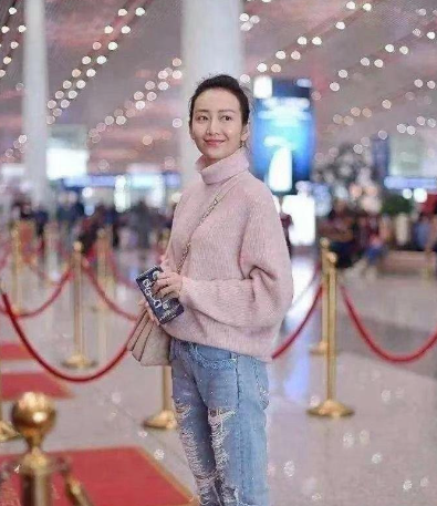 王鸥这身材也太能打了，紧致窈窕