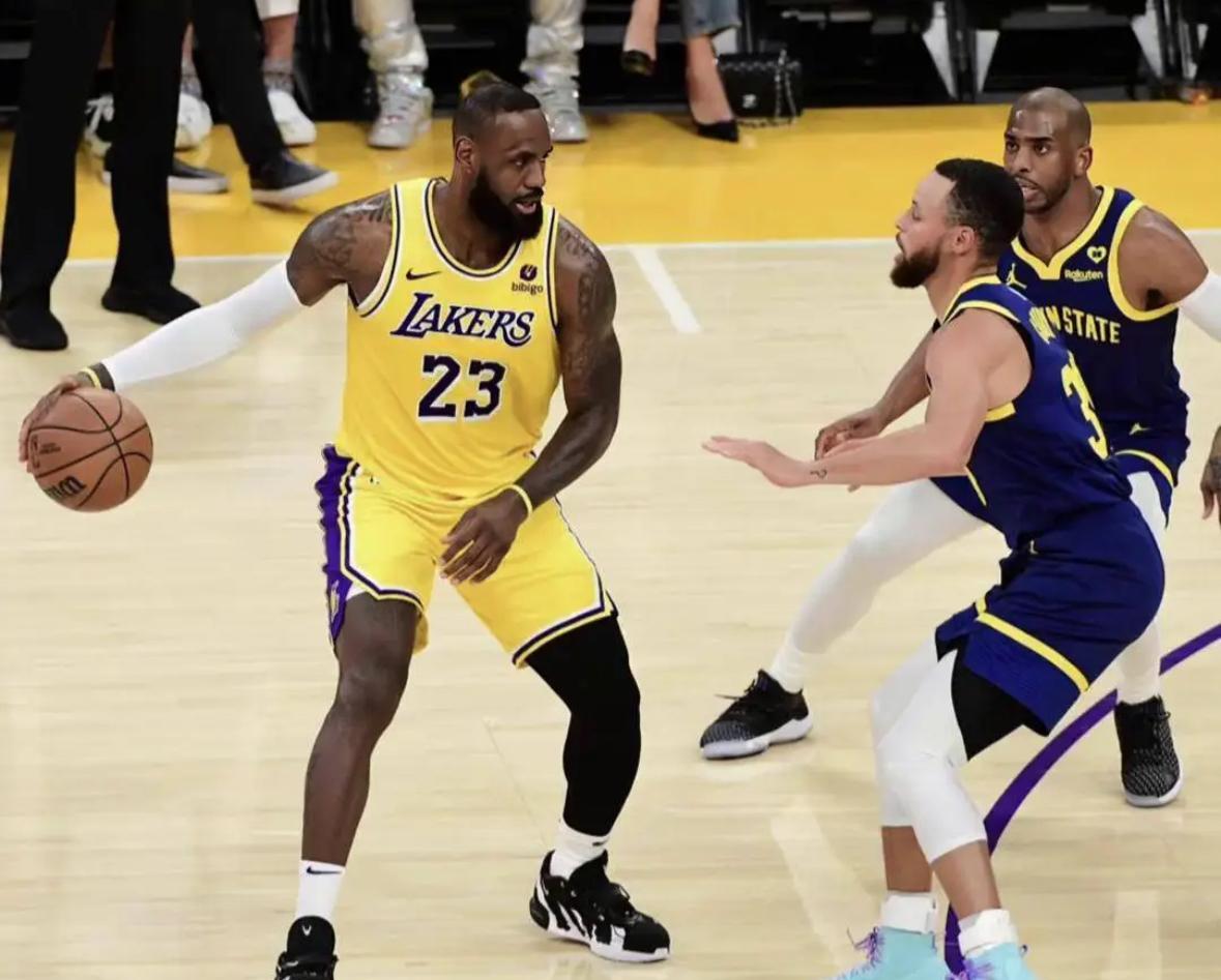 NBA历史前十比的是FMVP，而不是MVP！！约基奇有三个MVP，他能进历史前