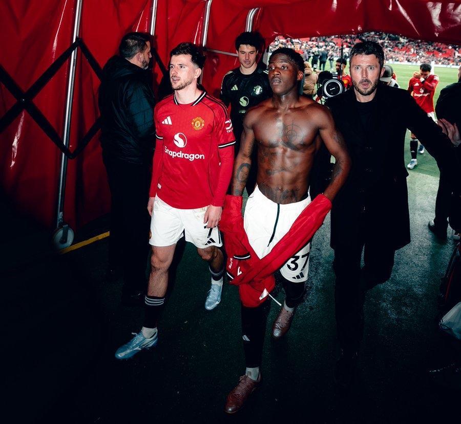 看到梅努生龙活虎的踢了一场比赛，大家感觉怎么样？是不是特别熟悉的配方[呲牙笑]