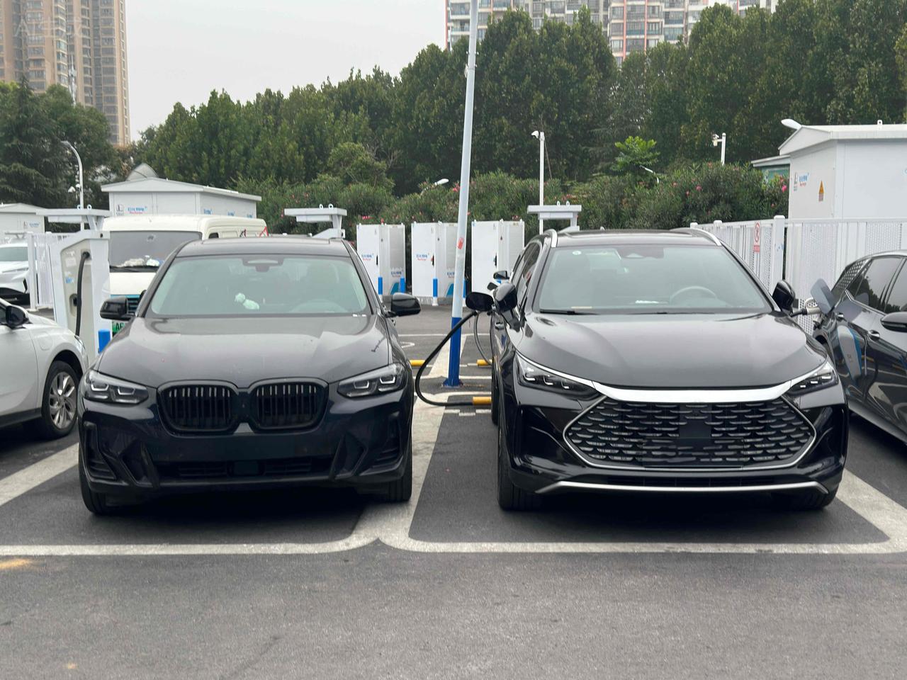 扣掉标，你选国产还是合资？我还是选我的车[呲牙笑]就是喜欢这个大嘴造型，可惜厂商