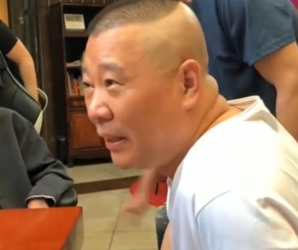 杨议最近在直播里聊到郭德纲，终于道出了和郭德纲‘翻脸’原因。他说，确实得承认，是