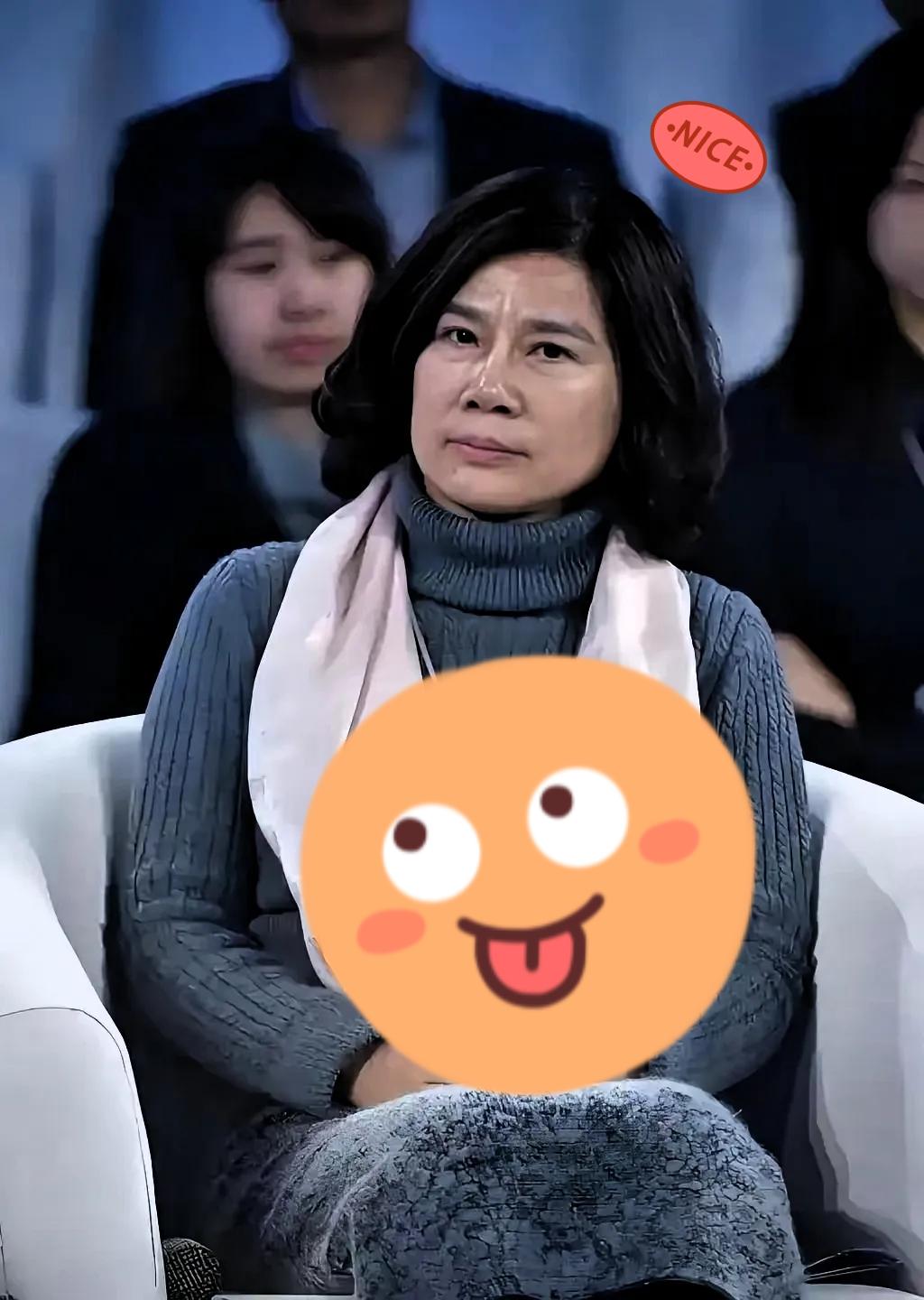 董明珠又赢了，只是这次赢得很孤独。美的签了，小米签了，海尔签了，19家企业围