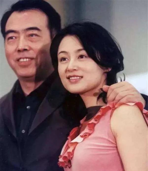 1994年，陈凯歌筹拍电影《风月》，招募很多女演员去试镜，陈红是其中之一，那是陈