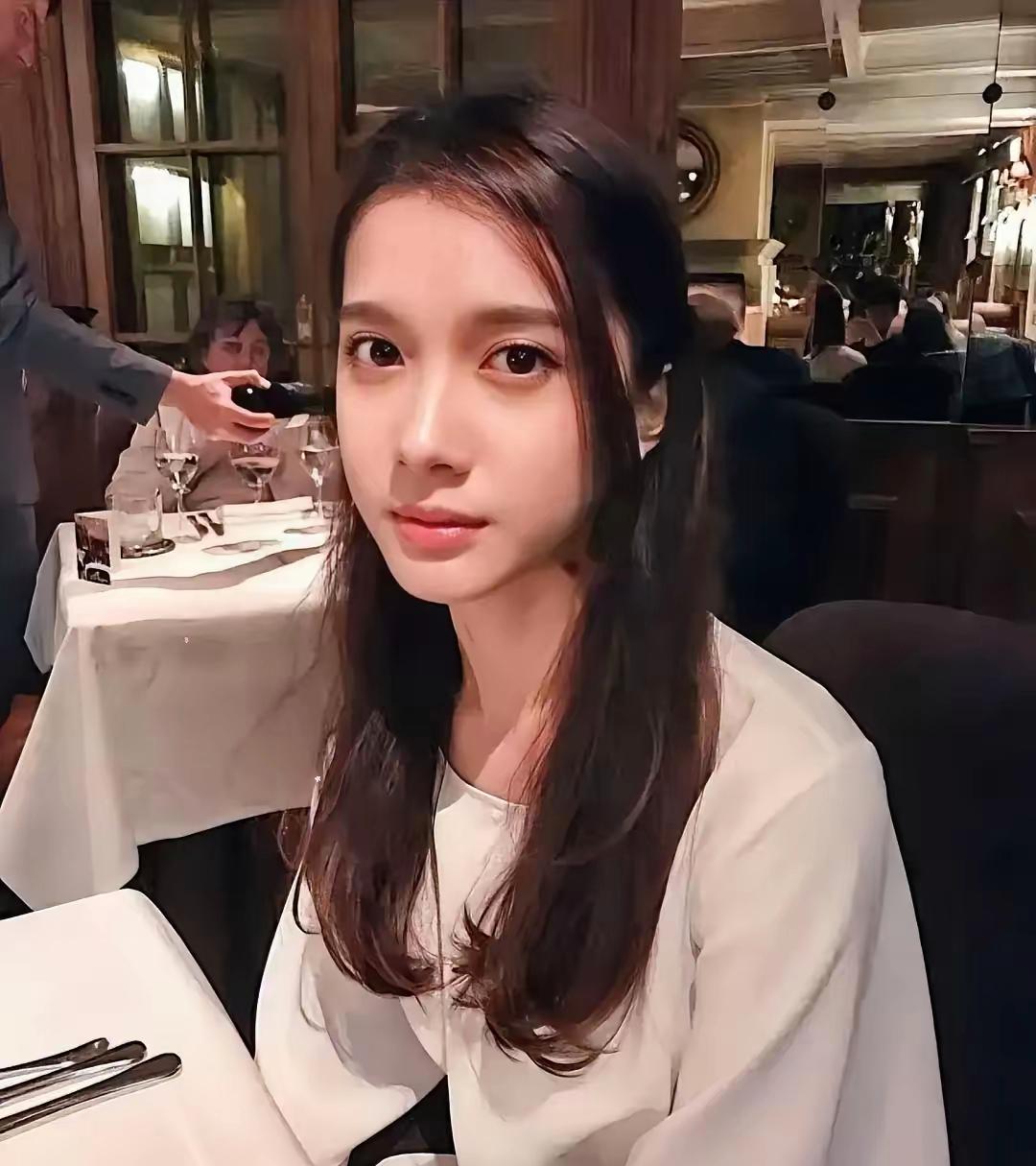 一个在美国长大的华裔女孩。发了一段视频。3天播放破了2亿。​​她说。为什么有些