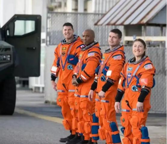 NASA阿尔忒弥斯2号的升空，引发不少舆论狂欢，但褪去噱头，其真实技术含金量极低