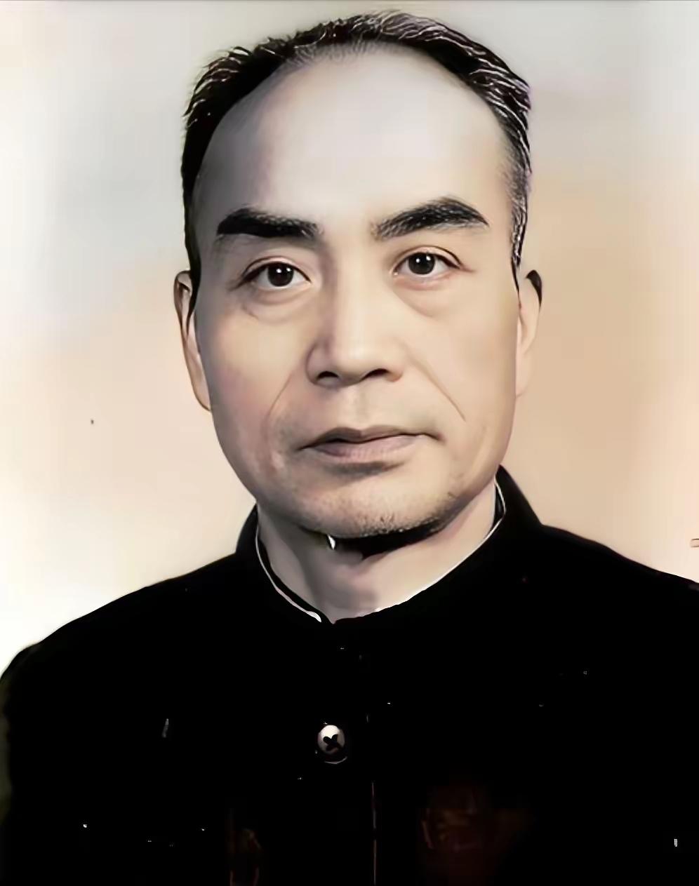 1949年，国军103师师长曾元三率部投诚，解放军代表提了一个要求：“掉过头，去