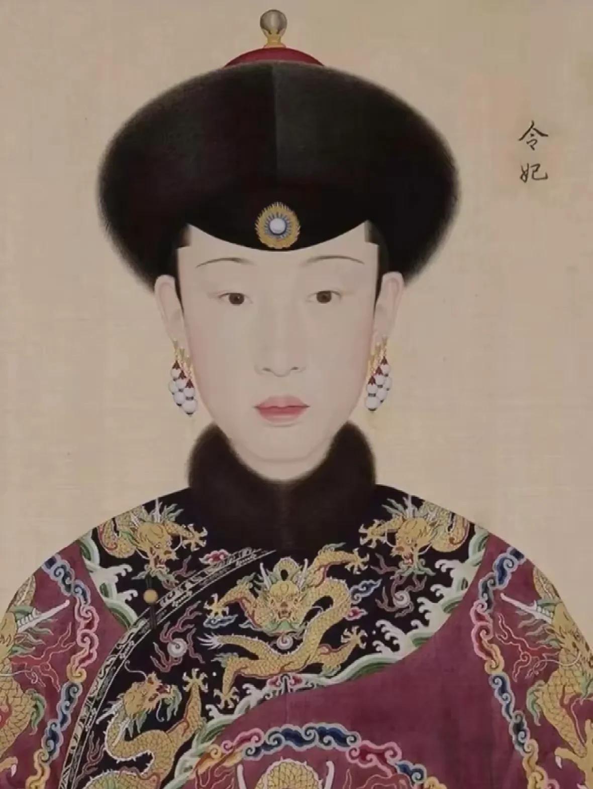 爱新觉罗家族的基因就是被这个女人带坏的。从努尔哈赤到乾隆，前六个皇帝一个比一