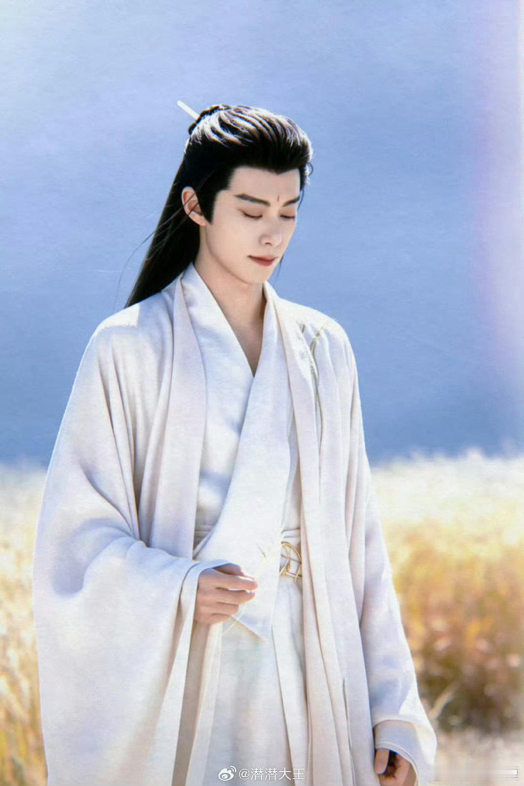 #吴泽林没有提到王鹤棣#王鹤棣并没有参与这两个热搜关联的这期我们的宿舍的录制，吴要在综艺里讲什么也不