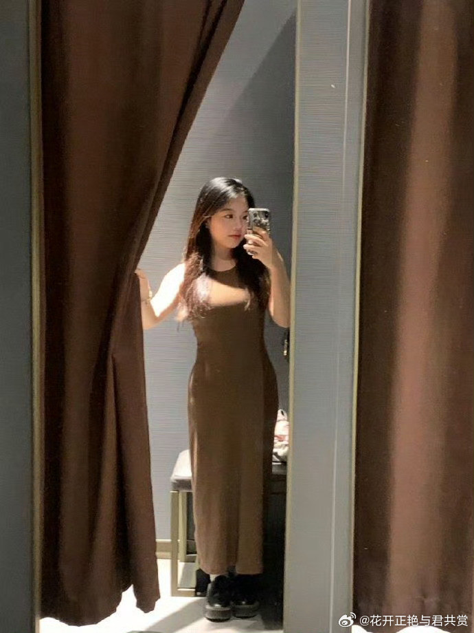 这是灯光的原因吗？