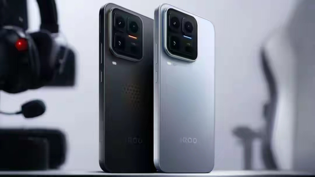根据目前消息，iQOO16T这次直接解决长时间游戏发烫降频痛点。新机自带内置散