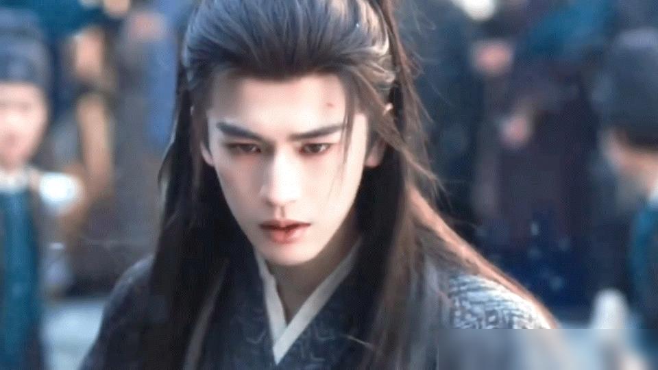 《逐玉》热度破万，张凌赫却成了全网群嘲的“木头人”，你说这事有多冤。粉丝那