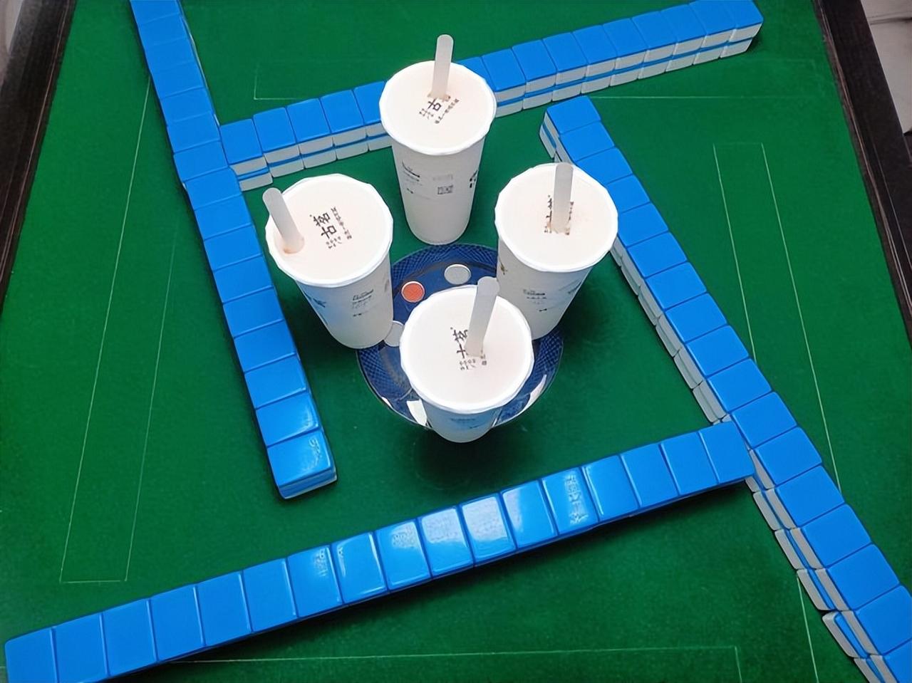 年轻人正在被两套连环套路收割，很多人至今没察觉。央视多次曝光这类骗局，专门盯