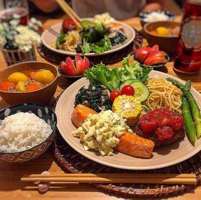 【爆款标题】“芹菜牛肉大作战：一炒一炸，肉香芹香秒杀所有餐桌！”嘿，朋