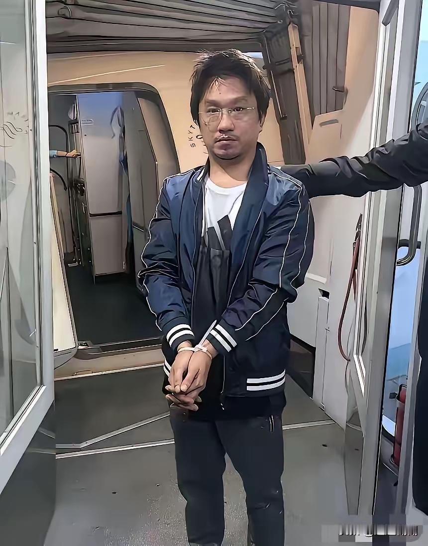 绑架撕票杀人犯施纯芳被押回中国！此人在菲律宾专门干绑架这一件事，而且绑架对象全是