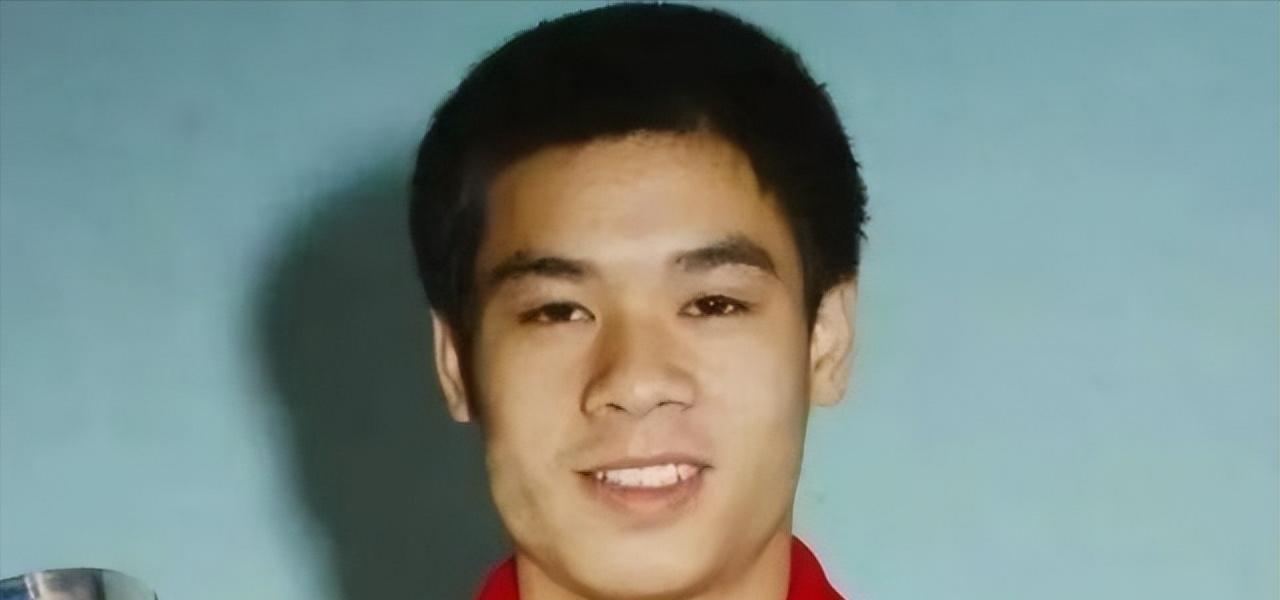 1993年，体操王子李宁娶了师姐陈永妍，婚后6年一直都没有孩子，陈永妍埋怨：“都