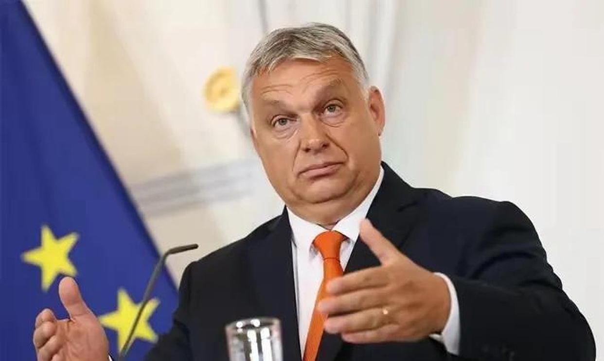 匈牙利总理欧尔班在大选前这局势可太有看头了。距离4月12日议会选举没几天，他陷