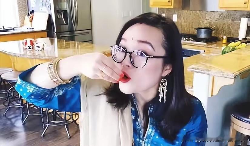 7月14日嫁到印度的，厦大高材生郑墨沫，噢！不！现在叫辛格莫沫，第五次在