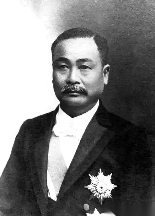 一个月挣21万，是什么感觉？搁现在，能在北京买半个厕所。但在一百多年前，这笔