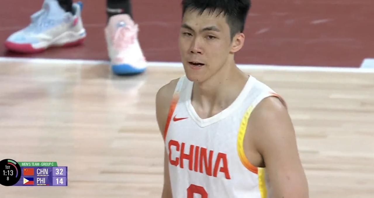亚运会男篮小组赛对阵菲律宾，第一节比赛打完，中国男篮36‑16，手握20分巨大领