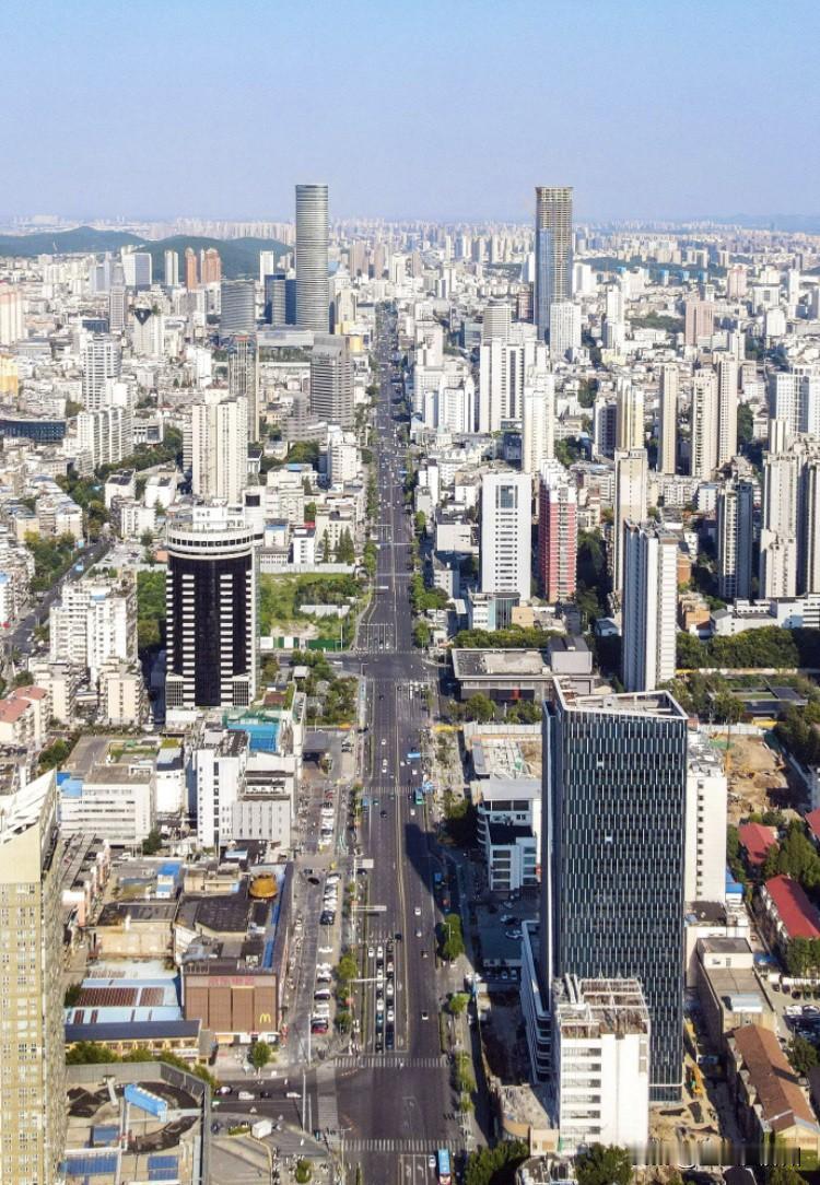 济宁和临沂谁将是鲁南地区老大，不用争了，现在结果已经很明确了，先看一组数据