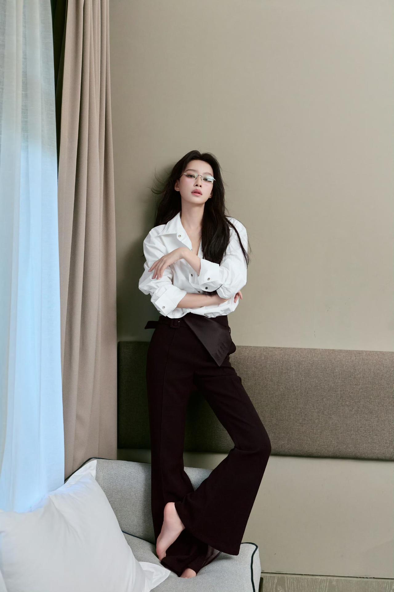 经典黑白碰撞出满格气场😘孙怡