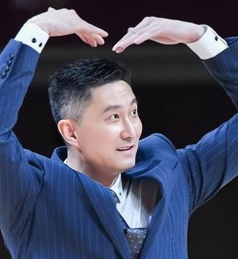 广东男篮主教练杜锋当选广东省篮球协会书记。据国内媒体透露，广东男篮主教练、广东省