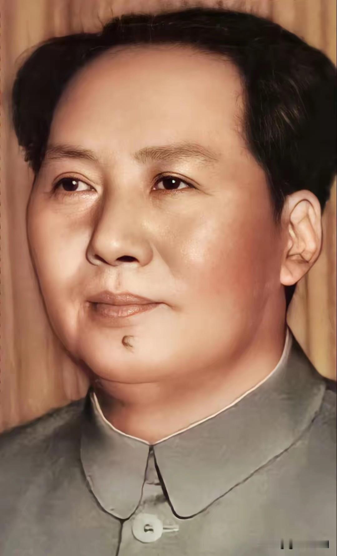 毛主席是最好的称呼。他是中国共产党的缔造者，是中国人民解放军创始人和统帅，是独