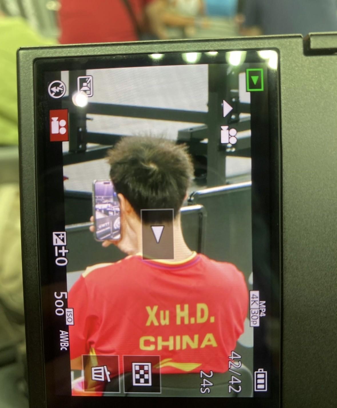 原来国乒的大菜谱是这么来的[笑着哭]在陈垣宇与张本智和的对战前，徐海东超绝不经意