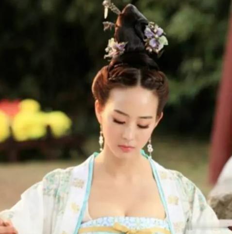 11岁才女巧解龙颜怒40岁李世民怒不可遏——他传11岁的徐惠侍寝，这小丫头竟让他